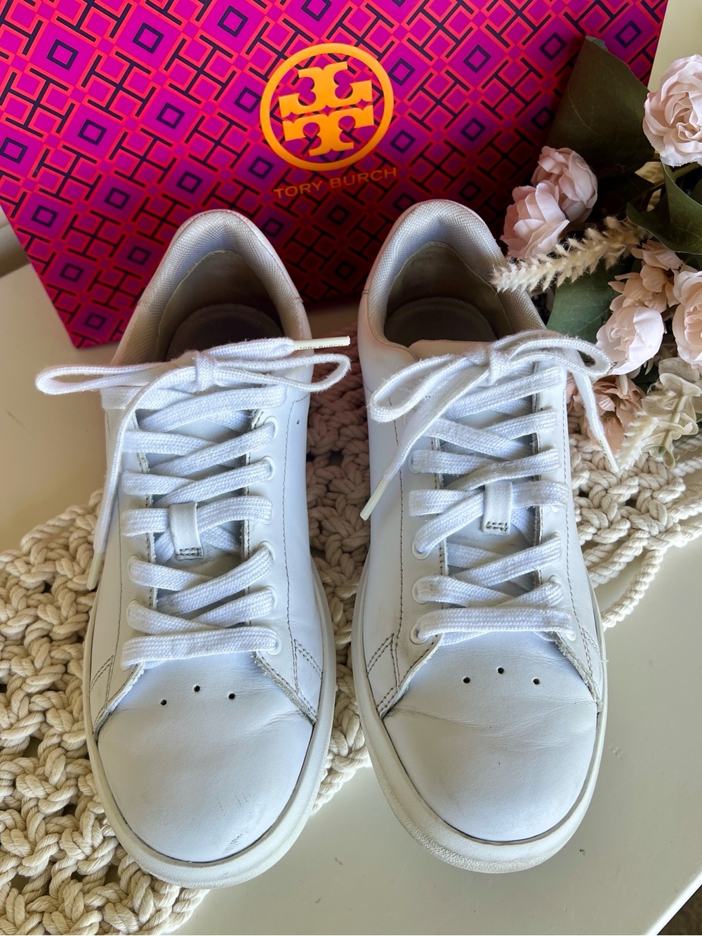 TORY BURCH Howell Court Sneaker in Titanium White Sz 7 (fits 7.5-8)